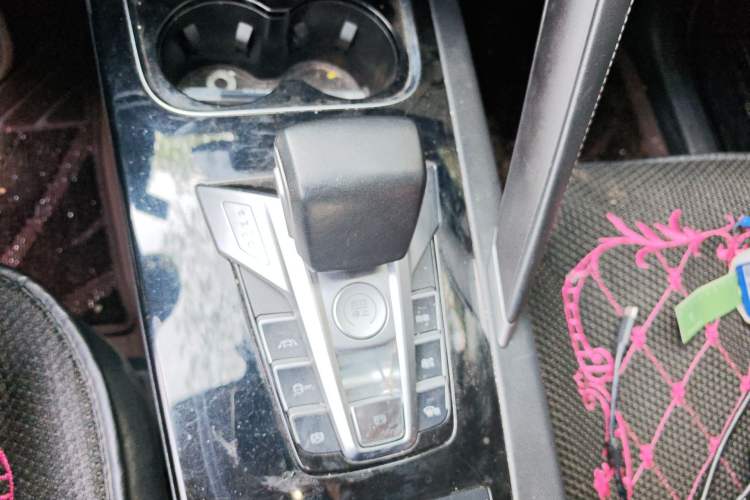 Used BYD Song Pro 2019 1.5T Automatic Luxury Model Gear Lever