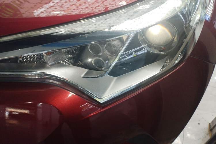 Used Toyota IZOA 2018 2.0L Yichi Version China VI Standard Left Front Headlight