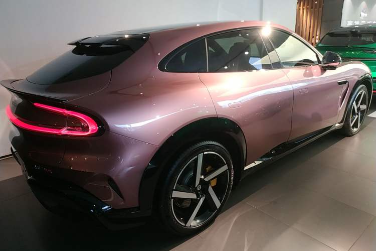 Used Xiaomi Auto YU7 2025 Ultra-Long Range High-Performance All-Wheel-Drive Max Edition
