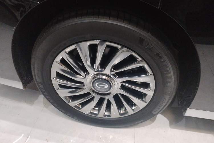 Used GAC Trumpchi M8 2023 Zongshi Series Dual-Motor Supreme Edition
