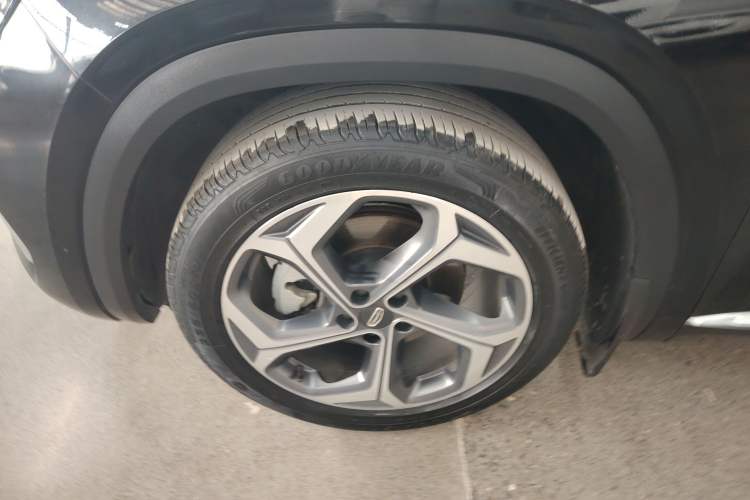 Used Geely Auto Monjaro L 2021 2.0TD DCT EVO Two-Wheel Drive Prestige Version Left Front Wheel Hub