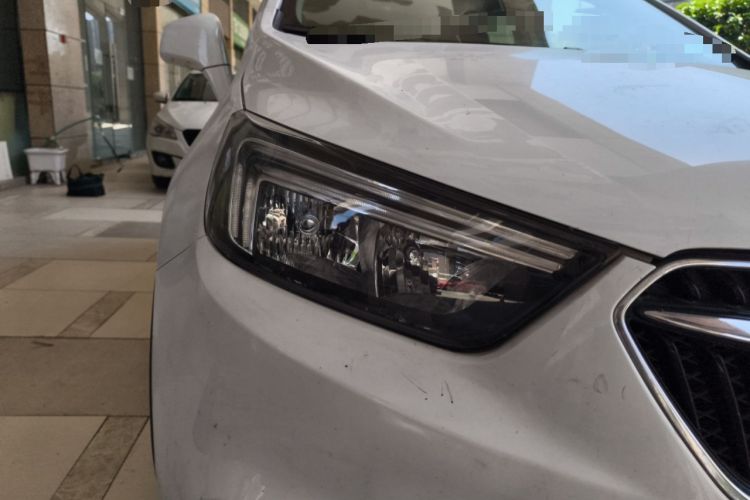 Used Buick Encore 2017 18T Automatic Two-Wheel Drive Urban Fashion Model
