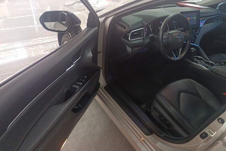 Used Toyota Camry 2023 2.0GVP Premier Edition Driver Seat