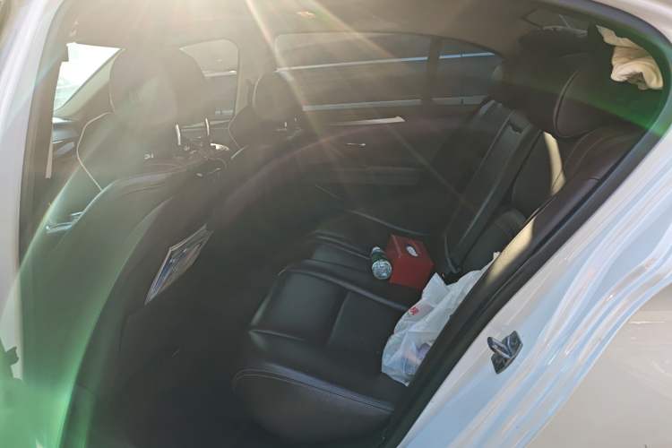 Used BMW 5 Series 2014 525Li Luxury Design Package