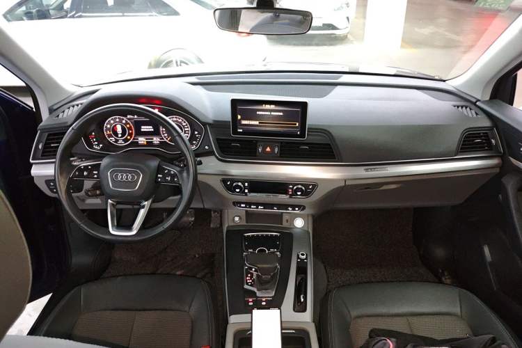 Used Audi Q5L 2018 40 TFSI Prestige Fashion Edition China V Center Console