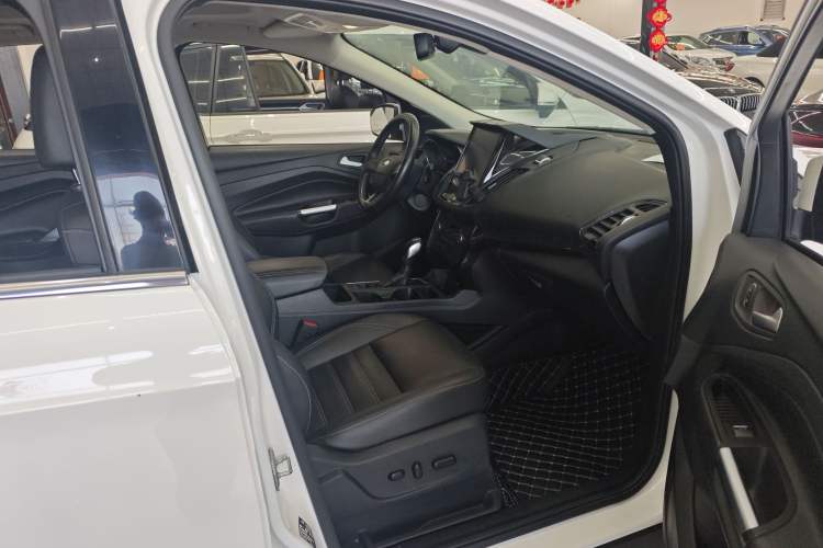 Used Ford Kuga 2019 EcoBoost 180 Two-Wheel-Drive Titanium Plus Model China VI Standard Right Front Seat