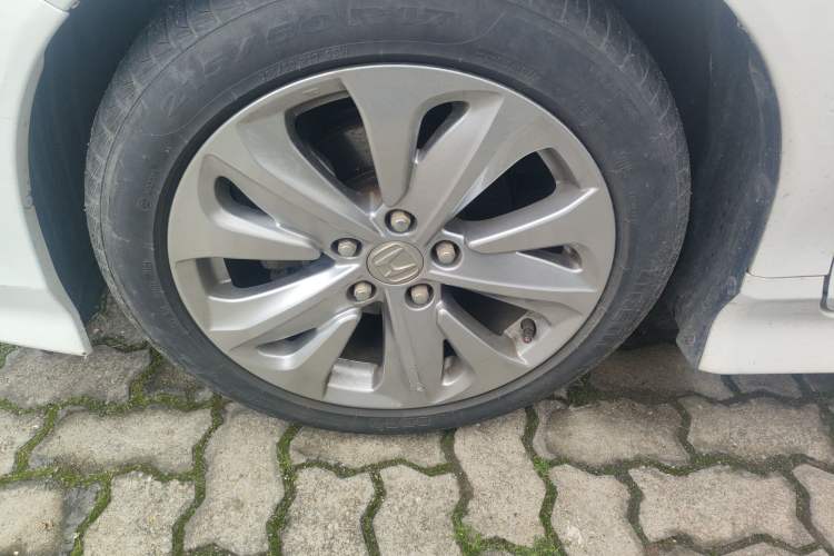 Used Honda Jade 2017 1.8L automatic Comfort version 5 seats
