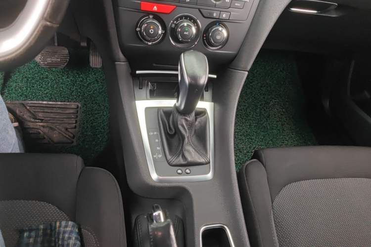 Used DS 5LS 2016 1.6T Comfort Edition THP160
