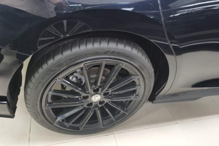 Used CHANGAN UNI-V 2023 1.5T Sport Edition Right Rear Wheel Hub