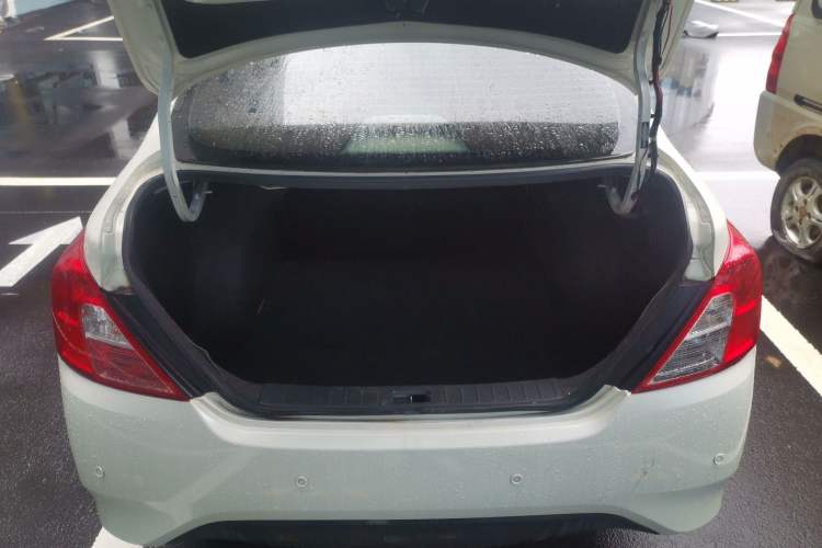 Used Nissan Sunny 2015 1.5XE Manual Comfort Edition