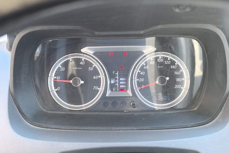 Used FAW Xiali N5 2014 1.0L Manual Comfort Model
