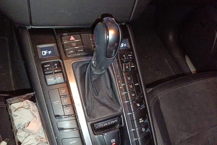 Used Porsche Macan 2014 Macan 2.0T Gear Lever