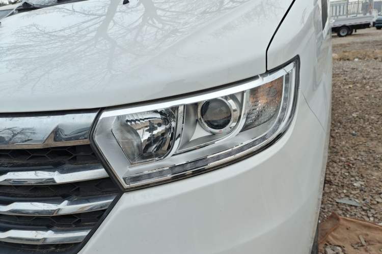 Used JAC Refine M3 2023 1.8L 7/8-Seater Smart Connectivity Version