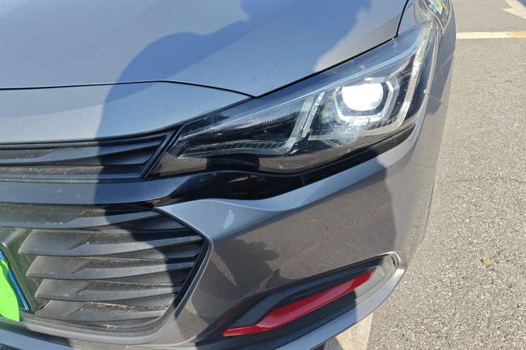 Used Chevrolet Monza 2020 Light Hybrid Redline 320T Dual-Clutch Thrilling Edition
