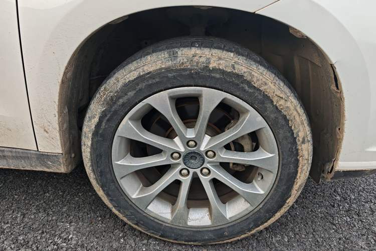 Used Haval H2 2016 Red-Label 1.5T Manual Two-Wheel Drive Luxury Model