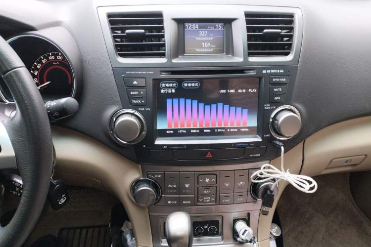 Used Toyota Highlander 2012 2.7L Two-Wheel Drive 7-Seater Luxury Edition Audio And AC Panel