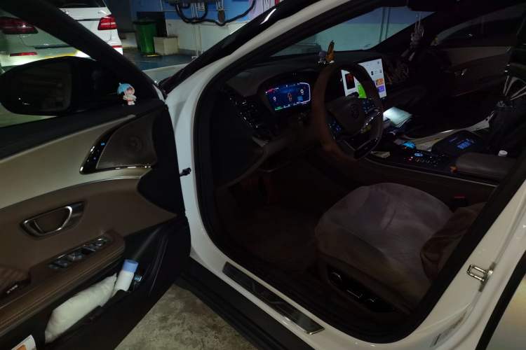 Used BYD Han 2023 DM-i Champion Edition 200KM Premium Model