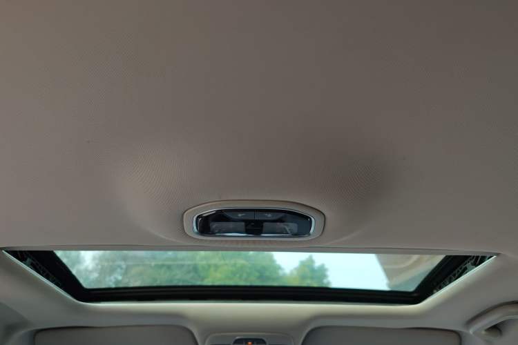 Used Geely Auto Emgrand 2019 Leading Edition 1.5L Manual Upgraded Connectivity Model China V Standard
