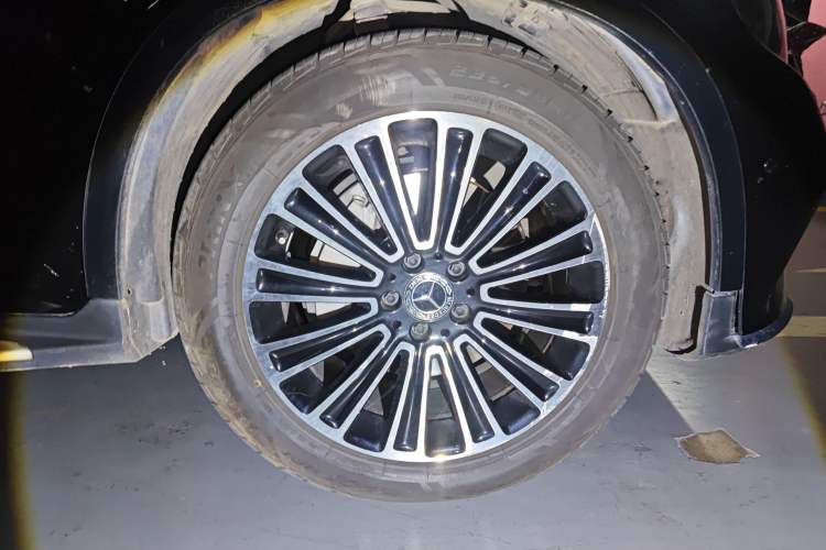 Used Mercedes-Benz GLC 2018 Facelifted GLC 260 4MATIC Dynamic Edition Right Front Wheel Hub