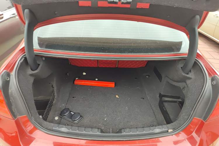 Used BMW 3 Series 2013 320Li Fashion Model
