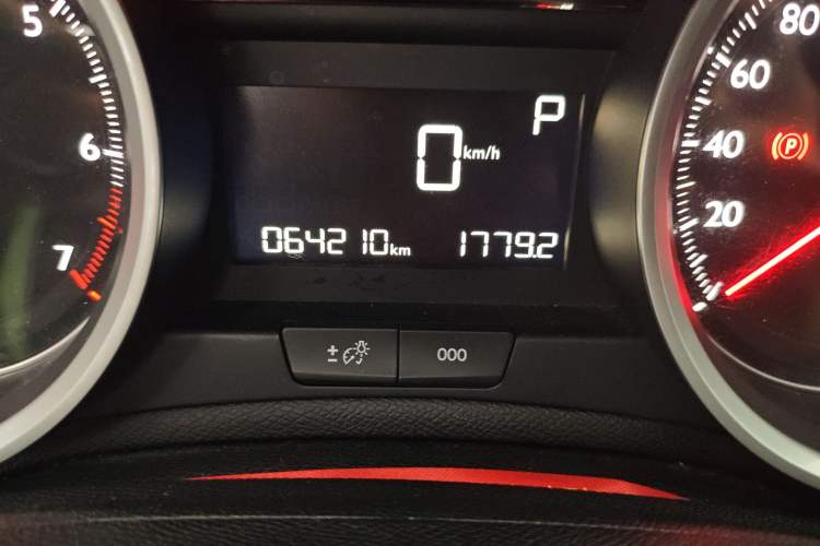 Used Peugeot 408 2015 1.2T Automatic Luxury Edition Odometer Close Up