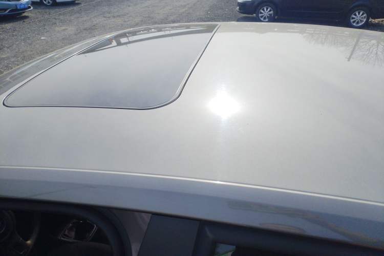 Used Volkswagen Jetta 2015 Zhuihui Edition 1.6L Manual Comfort Model Roof