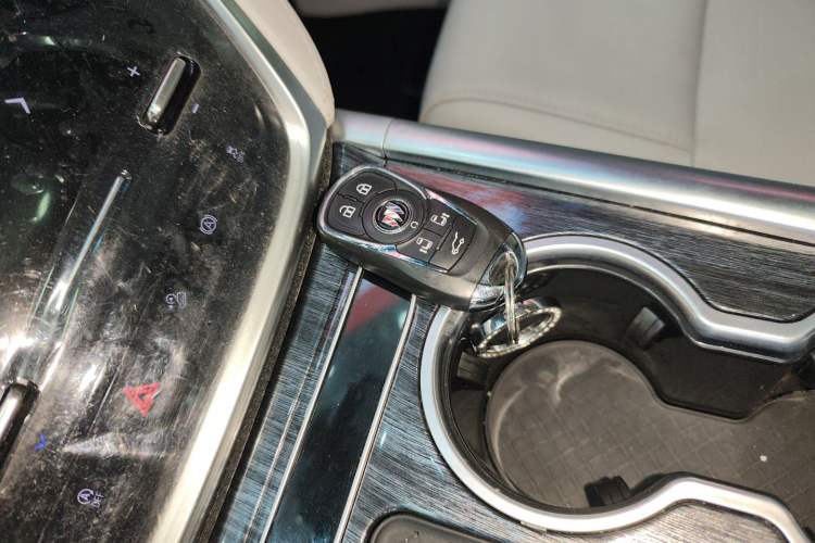 Used Buick GL8 2023 ES Lu Zun Deluxe and Yue Edition
