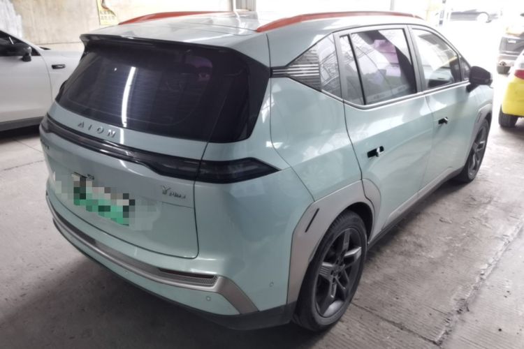 Used AION Y 2022 Plus 70 Tech Edition