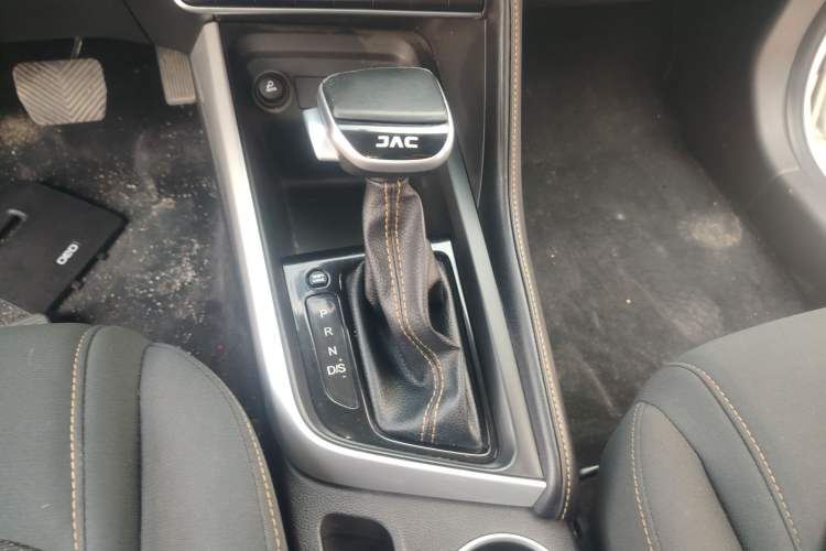 Used JAC Group Refine S4 2020 1.5T CVT Free-Style Model
