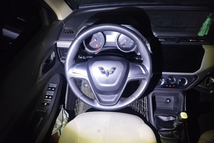 Used Wuling Hongguang 2019 1.5L S Standard Version China VI LAR