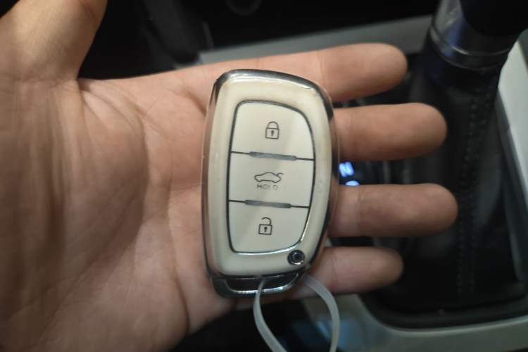 Used Hyundai Elantra (6th Generation / Lingdong) 2016 1.6L Automatic ZhiXuan – Elite Version Vehicle Key