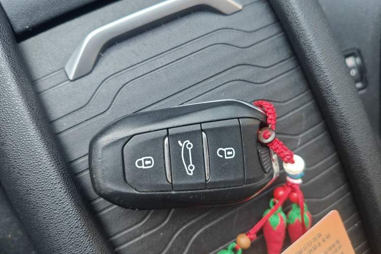 Used Citroen C4 Picasso 2015 1.6T Luxury 5-Seat Model
