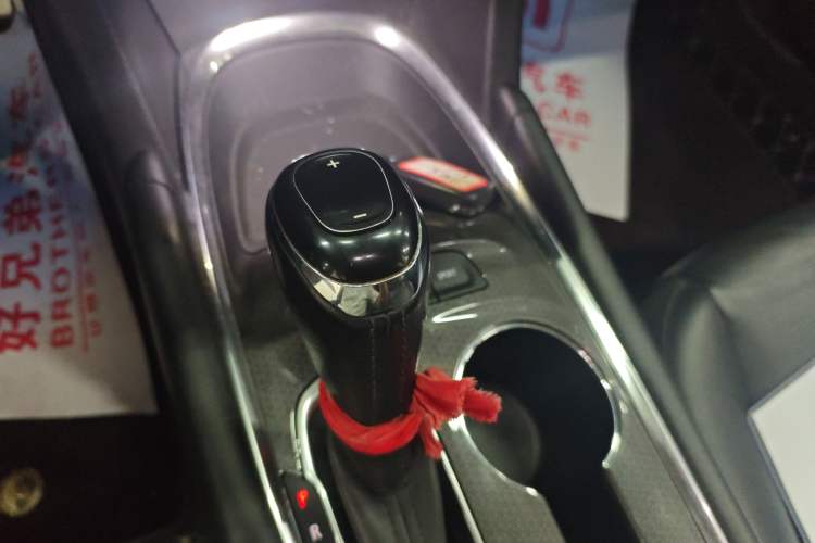 Used Chevrolet Malibu XL 2018 530T Automatic Ruiyi Edition Gear Lever