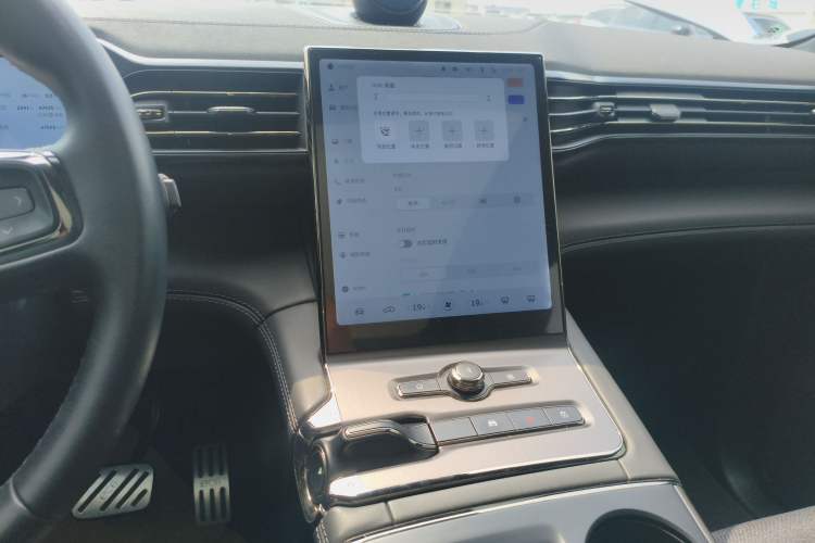 Used Nio EC6 2020 615 km Performance Edition Audio And AC Panel