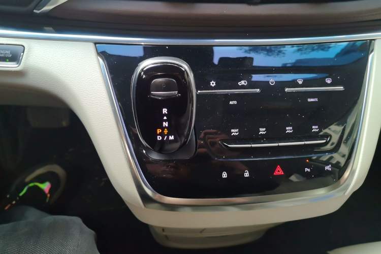 Used Buick GL8 2022 Land Executive Class 652T Prestige Model
