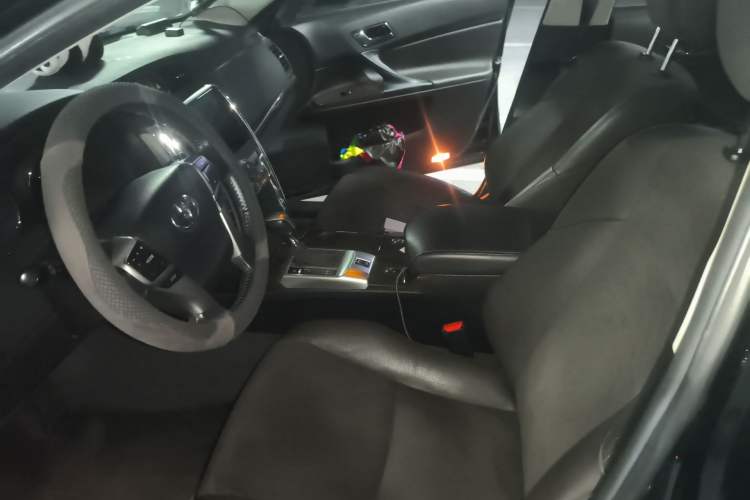 Used Toyota Reiz 2013 2.5V Shangrui Edition
