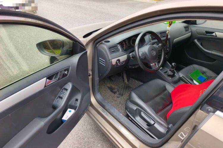 Used Volkswagen Sagitar 2014 Revised Version 1.4TSI Manual Luxury Edition
