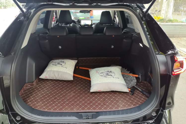 Used Toyota Wildlander 2024 2.0L CVT Two-Wheel Drive Luxury PLUS Edition Trunk