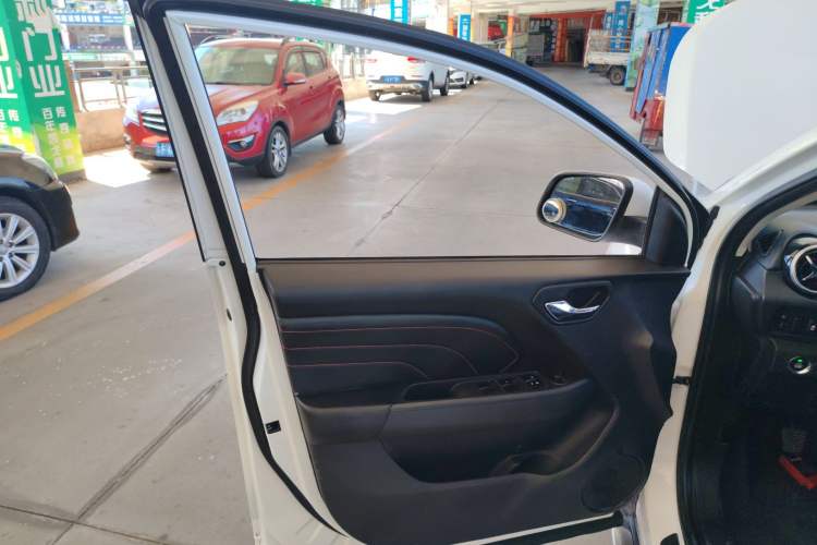 Used Soueast DX3 2016 1.5L Manual Luxury Edition