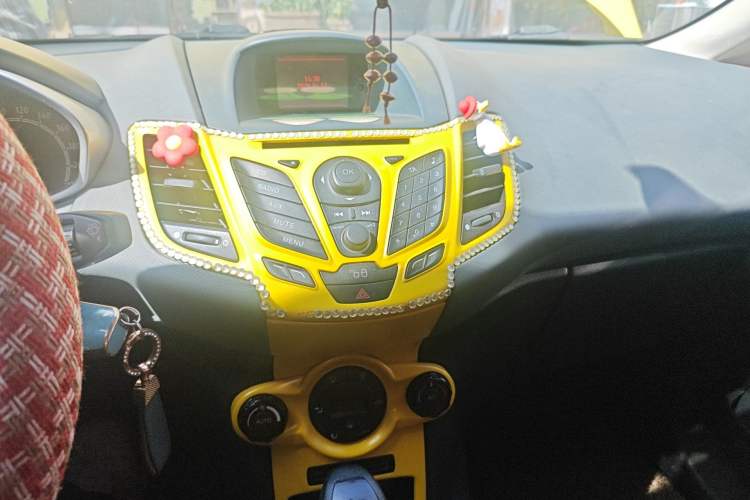 Used Ford Fiesta 2011 Hatchback 1.5L Automatic Sport Model Audio And AC Panel