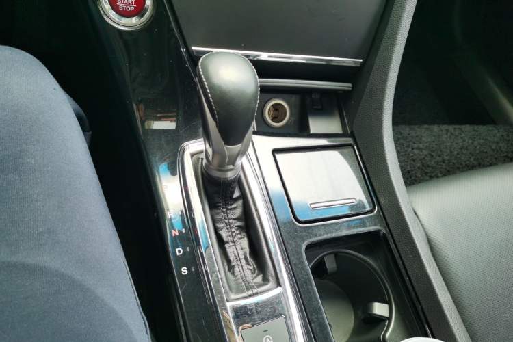 Used Honda Spirior 2015 2.0L Collector's Edition Gear Lever