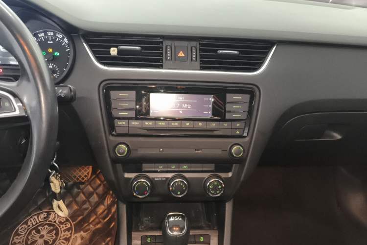 Used Skoda Octavia 2017 TSI280 DSG Smart Drive Edition
