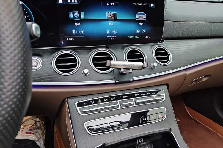 Used Mercedes-Benz E-Class 2023 E 300 L Sport Luxury Edition Audio And AC Panel