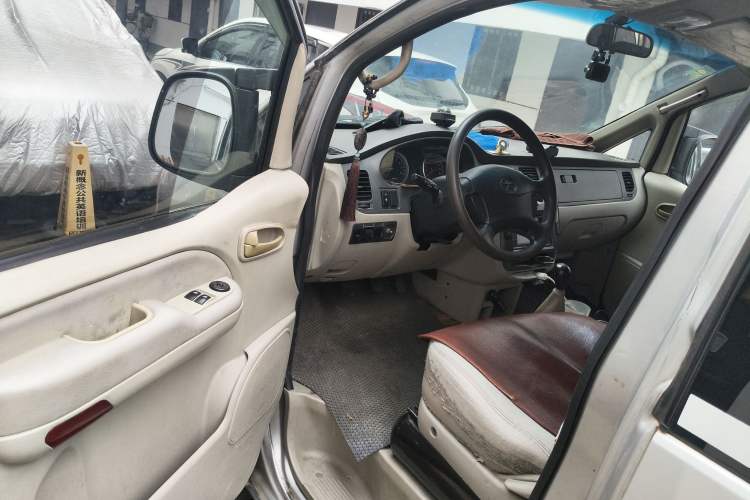 Used JAC Group Refine 2011 2.4L Colorful Journey Gasoline Standard Edition HFC4GA1-C
