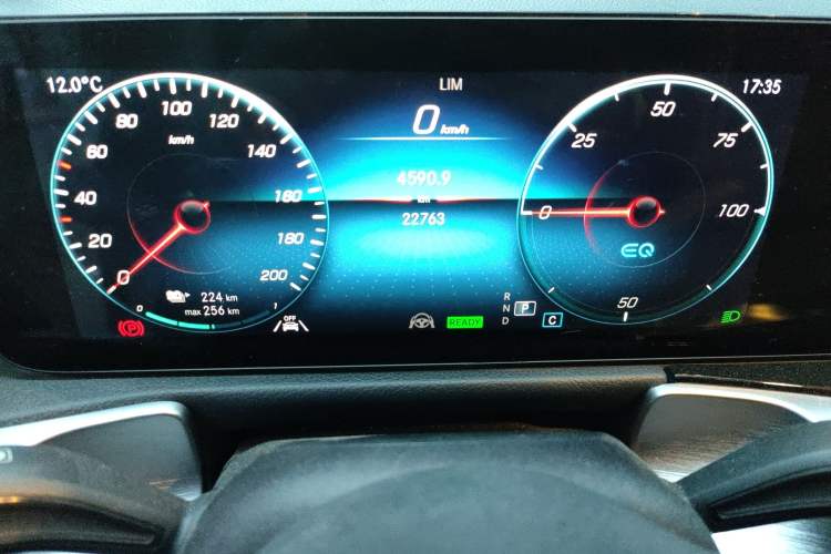 Used Mercedes-Benz EQB 2022 EQB 350 4MATIC First Edition Special Version
