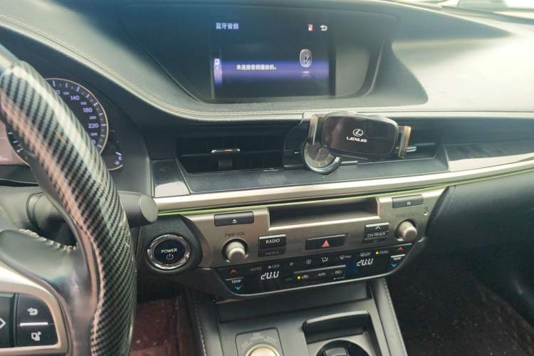 Used Lexus ES 2015 300h Comfort Edition