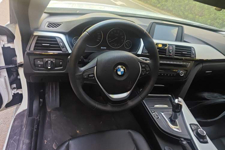 Used BMW 4 Series 2014 420i Fashion Model Steering Wheel