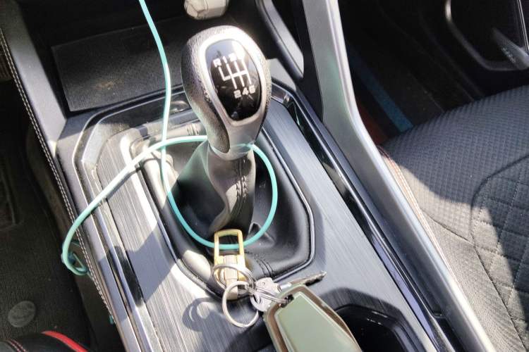 Used Geely Auto Vision X6 2021 PRO 1.4T Manual Luxury Model
