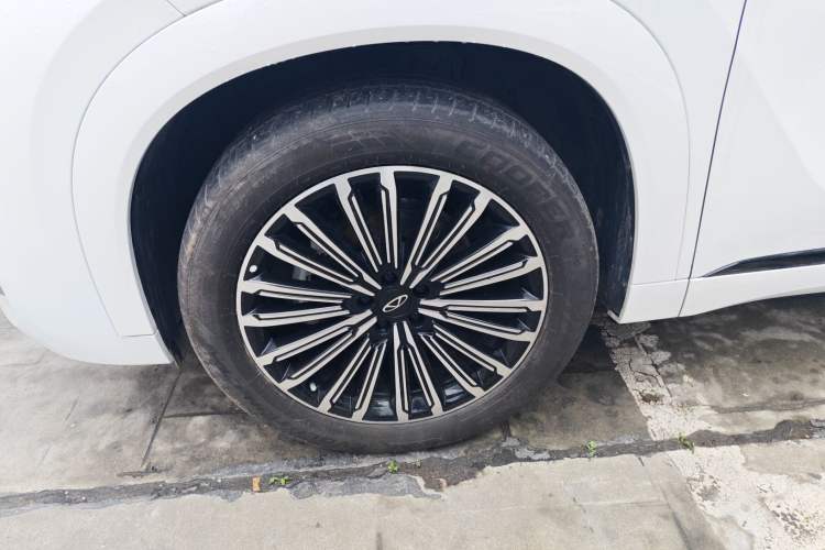 Used Chery Tiggo 9 2025 2.0T Automatic Two-Wheel Drive Luxury Edition 5 Seats Left Front Wheel Hub