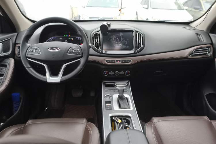 Used Chery Tiggo 7 2018 FLY Model 1.5T Automatic Zongxiang Edition China V Standard Center Console
